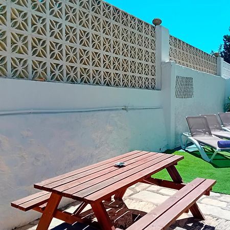 Casa Patio de Los Naranjos Piscina privada Alcaucín Exterior foto